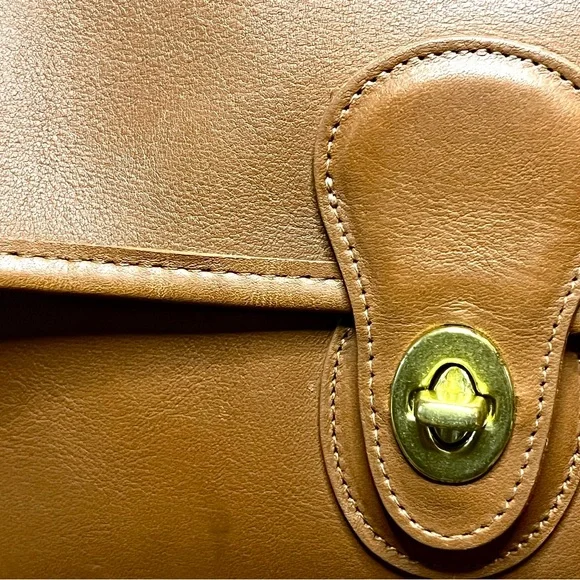 NEW COACH VINTAGE WILLIS BAG, BRITISH TAN No. 9927 - Picture 2 of 13